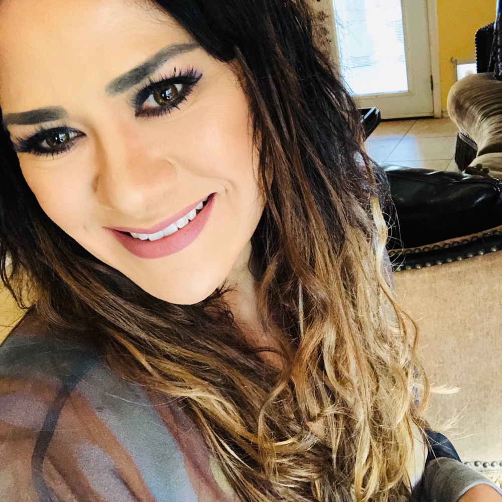 Meet your Posher, Jackie.